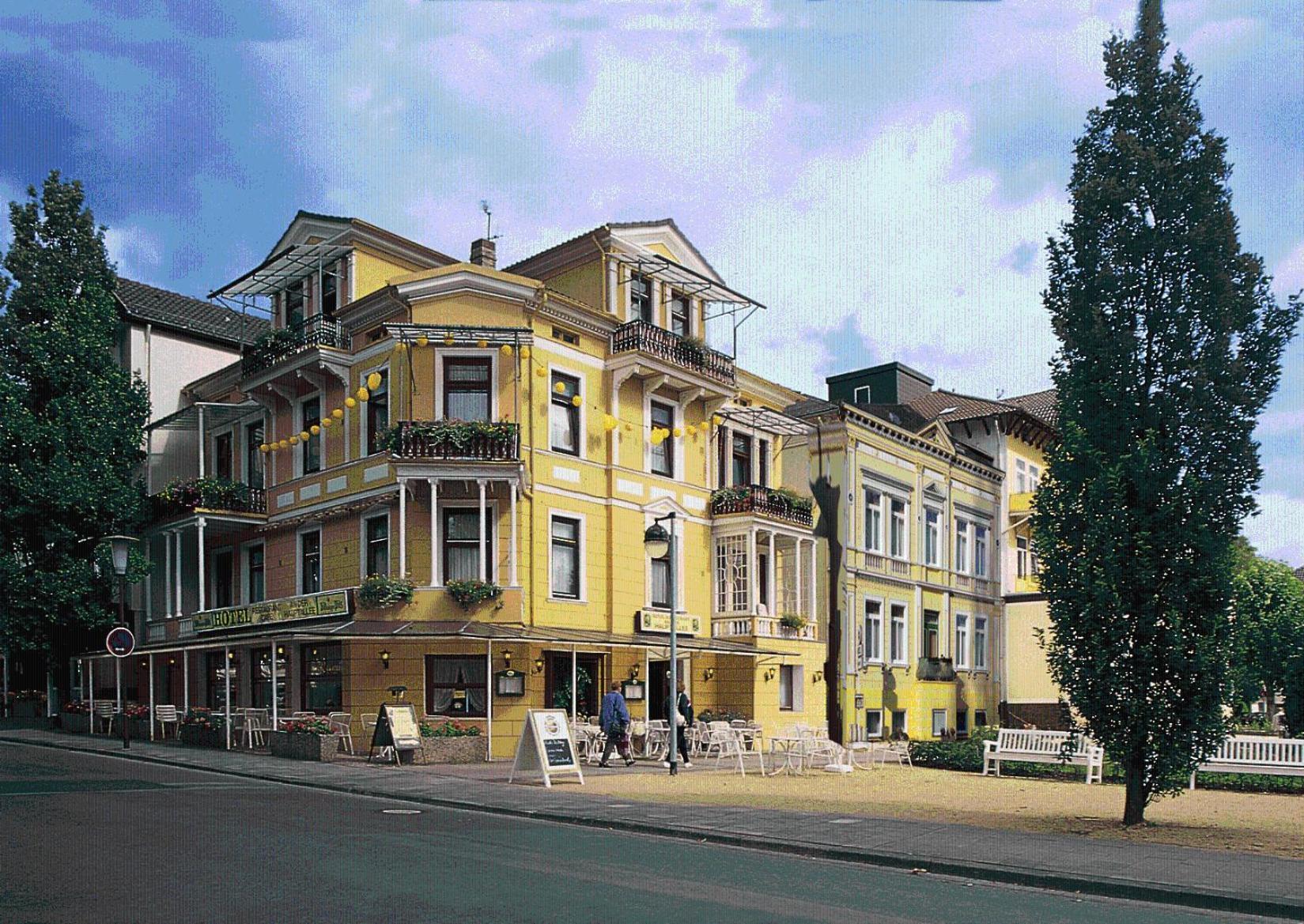 Hotel An Der Hauptallee Bad Pyrmont Exteriör bild